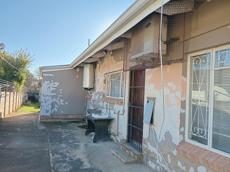 To Let 3 Bedroom Property for Rent in Sunnyside Eastern Cape